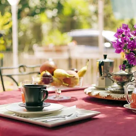 Bed and Breakfast La Bouganville 3*