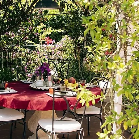 Bed and Breakfast La Bouganville Νάπολη