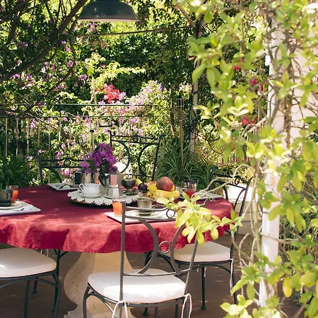 B&B La Bouganville Bed & Breakfast Naples